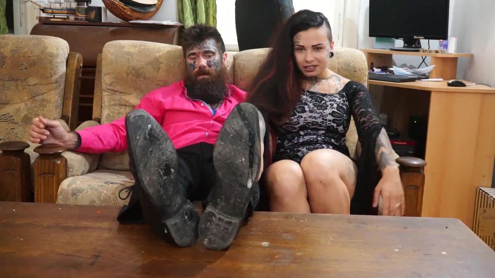 Gymbabe Cuckold School Lick Our Dirty Shoes