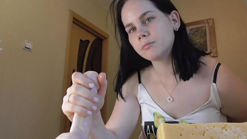 Giantess Is Ready To Eat You With Cheese