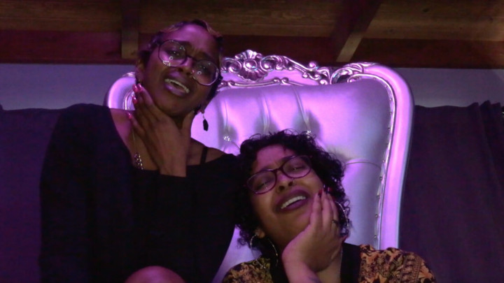 Indie & Phoenix Sexy Sisters Edging JOI