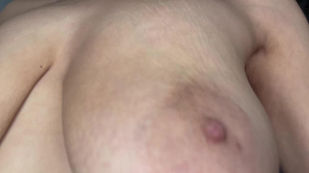 Zoom Guide Of Natural Boobs