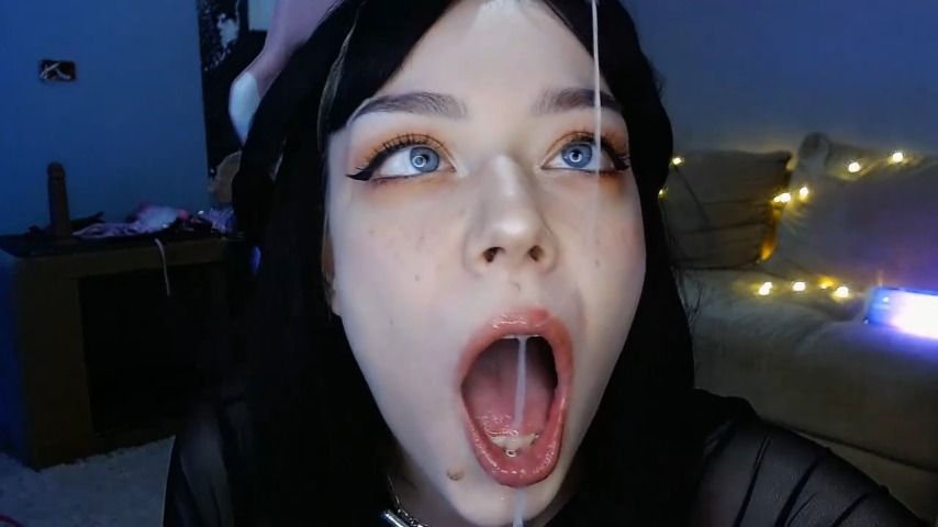 Spitty messy deepthroat brunette - Jul 2, 2022
