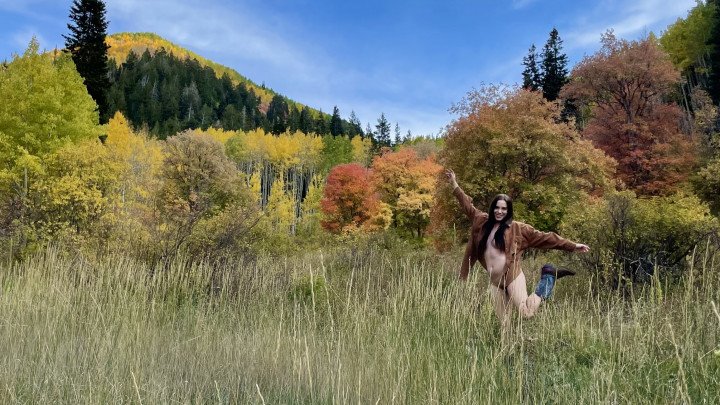 Natalialeo Horseback Riding In The Mountains