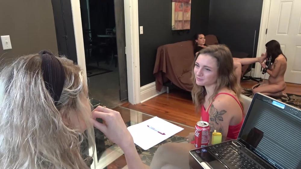 Sweet Southern Feet SSF - Janie Thinks She'S In Control Pt 2!