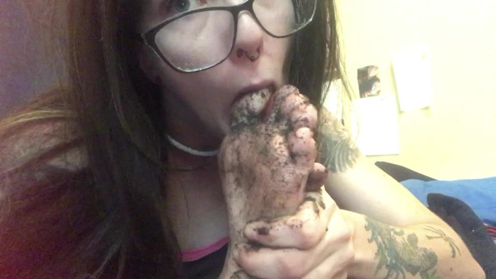 Dirty Foot Licking And Sucking