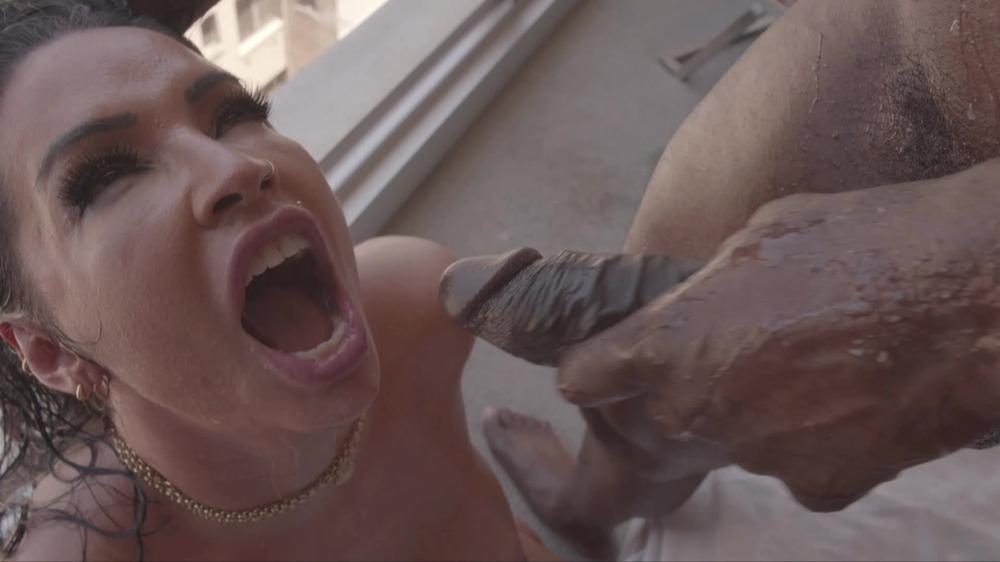 Monicasanthiagoxxx First Golden Rain With Bbc At Jaxslayher