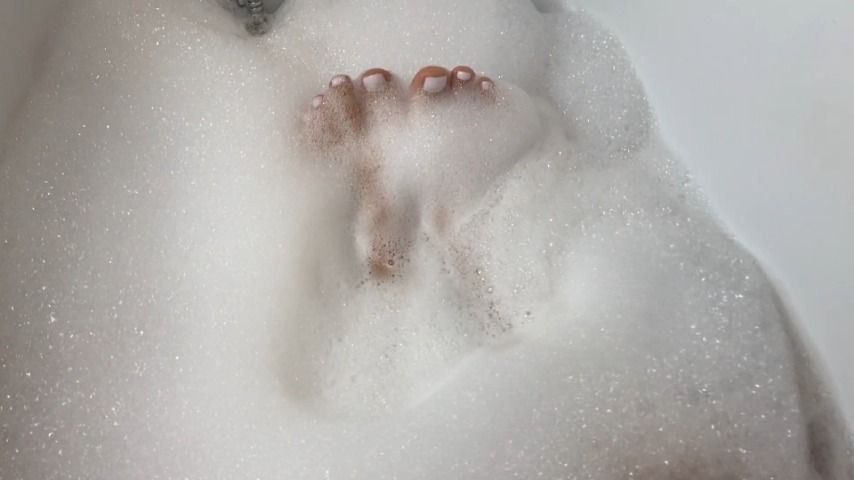 Foot fetish videos in the bathtub .. lot