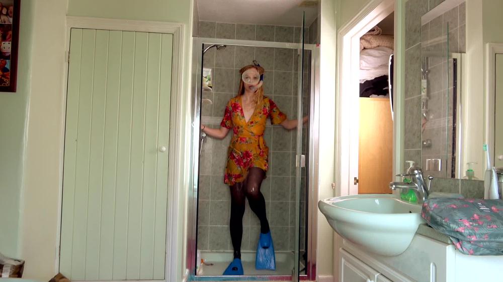 Ariel Anderssen Dance Shower In Tights Fins