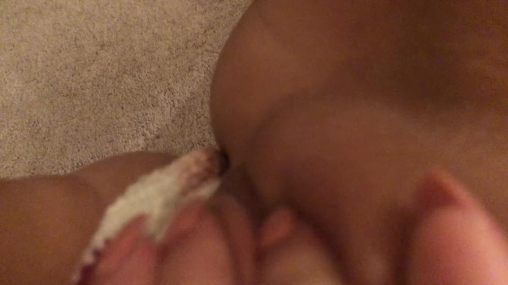 daveneynicole 01 08 2018 11946649 Playing with my famous lips 