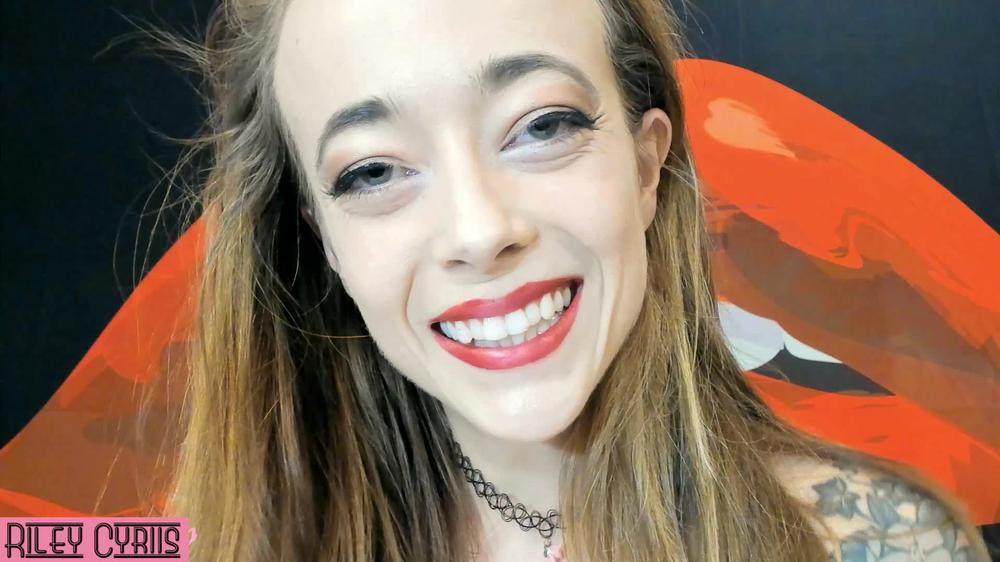 Riley Cyriis Gentle Giantess Eats Tiny Man