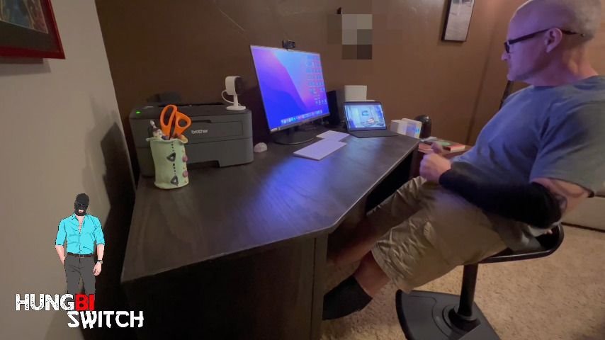 Hungbiswitch Freebi Voyeur Jerking Off Video