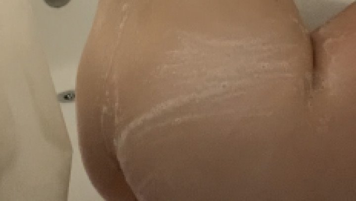 Meganholly00 Soapy Ass And Big Tits Fetish