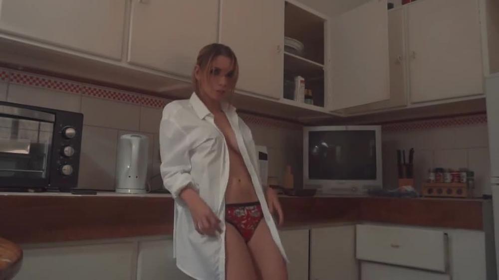 Xxxrioxxx-Fucking-My-Voyeur-Best-Friend-Manyvids