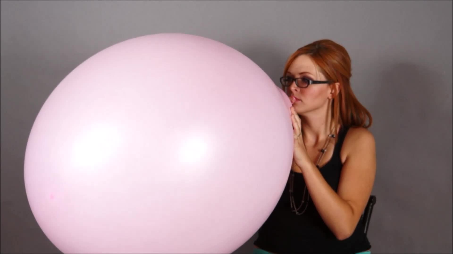 Amy 's 36" Blow to Pop