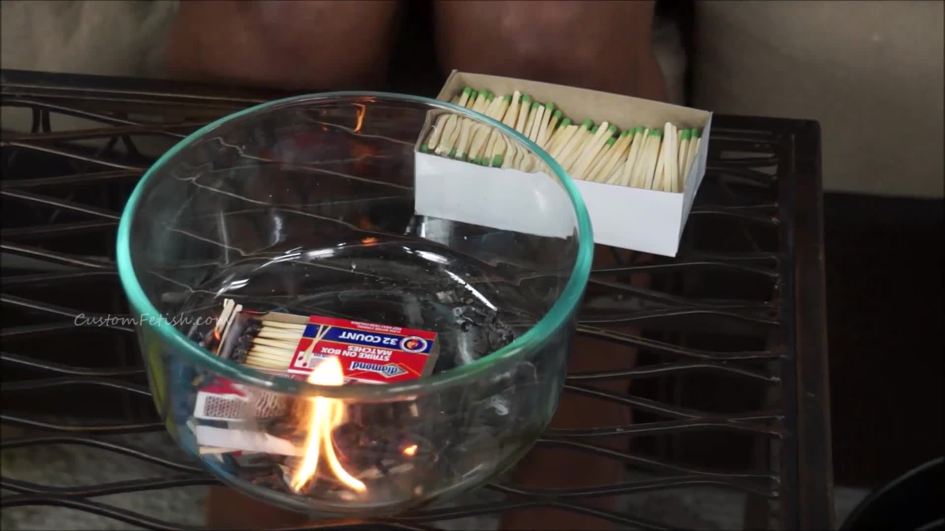 Alex Lights Wooden Matches
