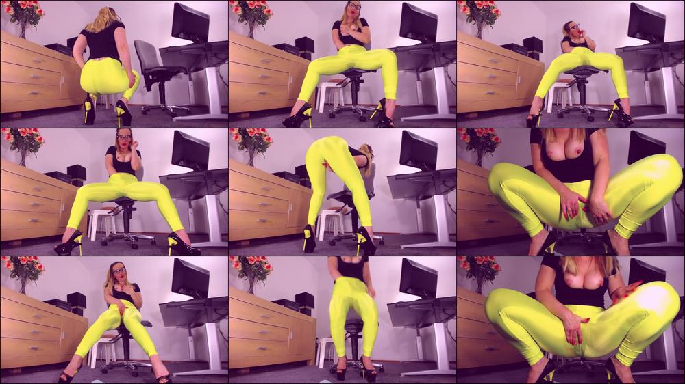 WET SQUIRT in yellow spandex leggings