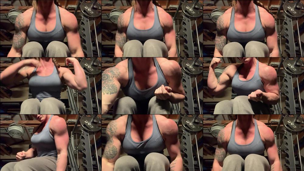 musclemama1113 01 01 2020 116052326 Watch them shoulders pump last pump of the year 