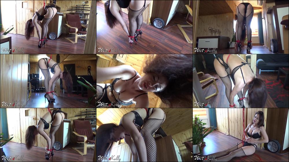 Wet Kelly Bondage Rope Hanging