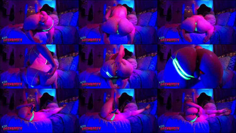 Goth Booty Plug & Play