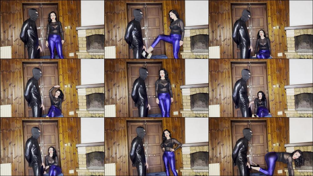 High heels ballbusting