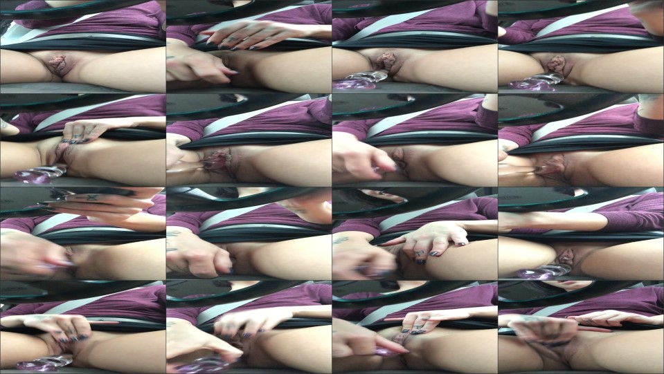 Hayley Hayze Masturbating While Driving