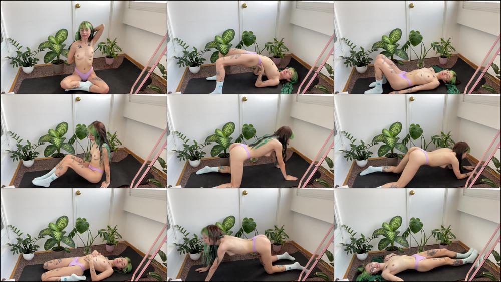 NAKED MORNING YOGA