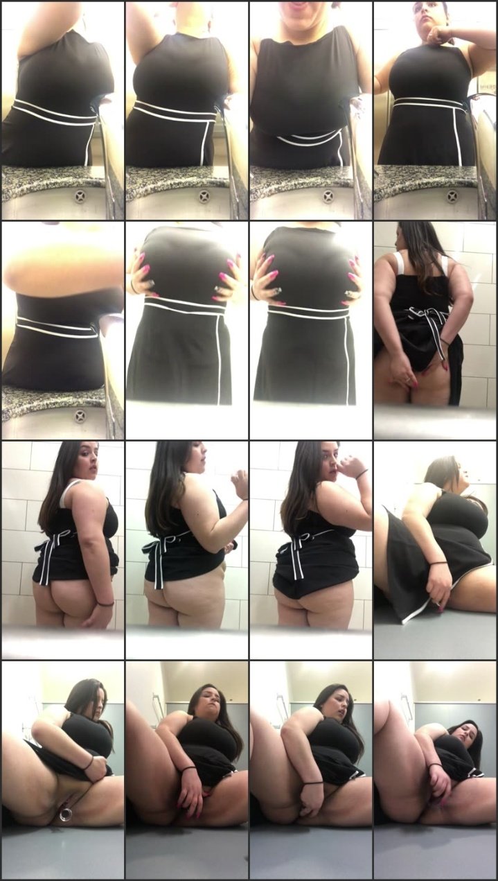 Missbustylatina Mall Fun