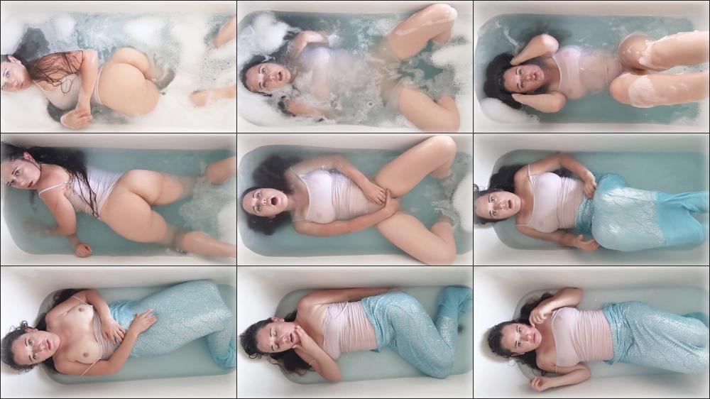 Mila_Maexo_Turning-Into-A-Mermaid