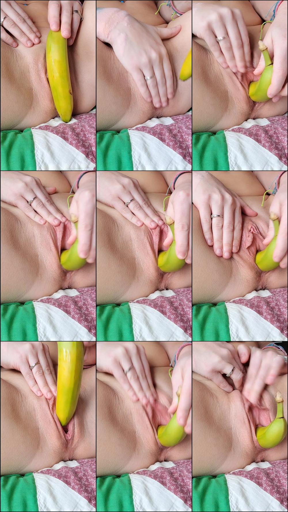 Banana Makes My Pussy Throb