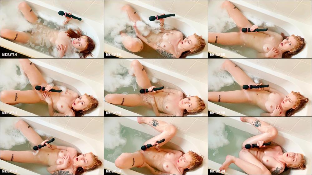 Sensual Bathtub Masturbation