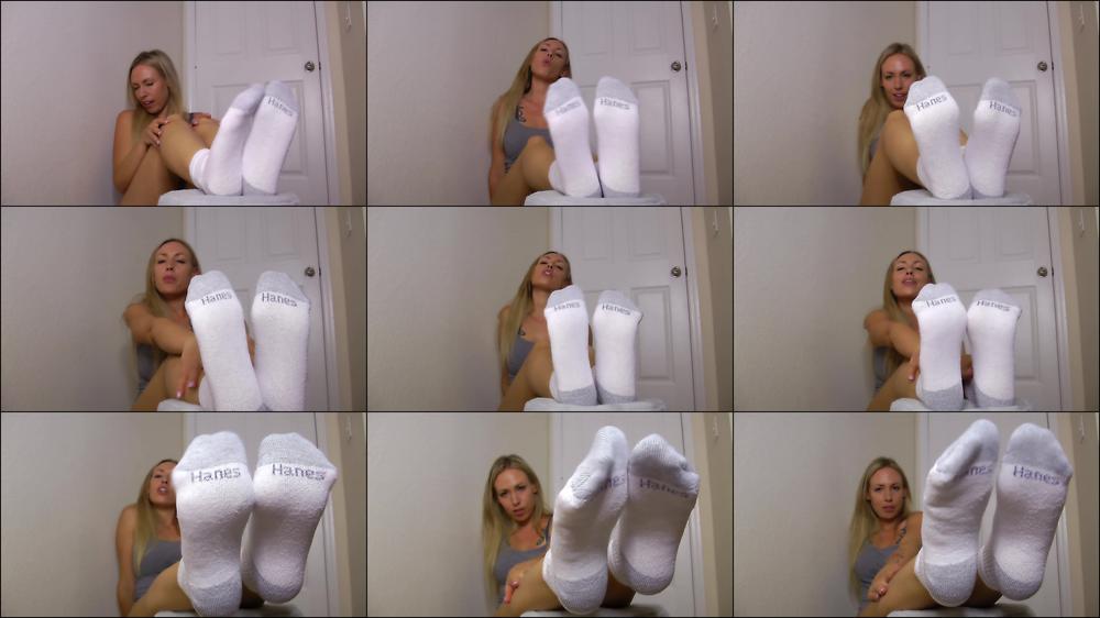 Slave For White Cotton Socks - November 20, 2018