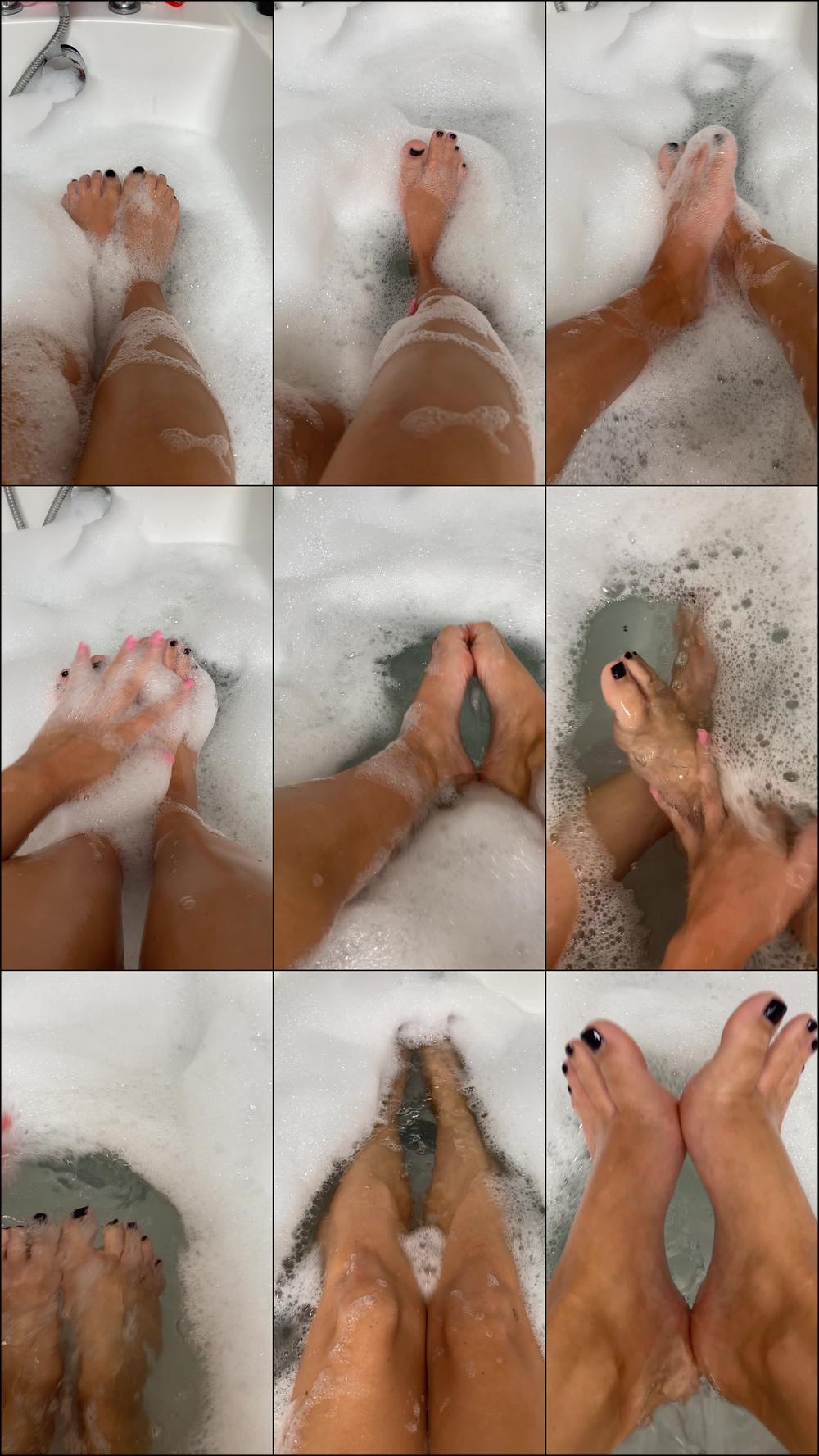 Foot JOI in the bath
