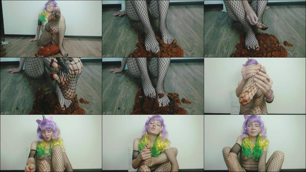 Crush the cake and sucking toes - Sep 22, 2020