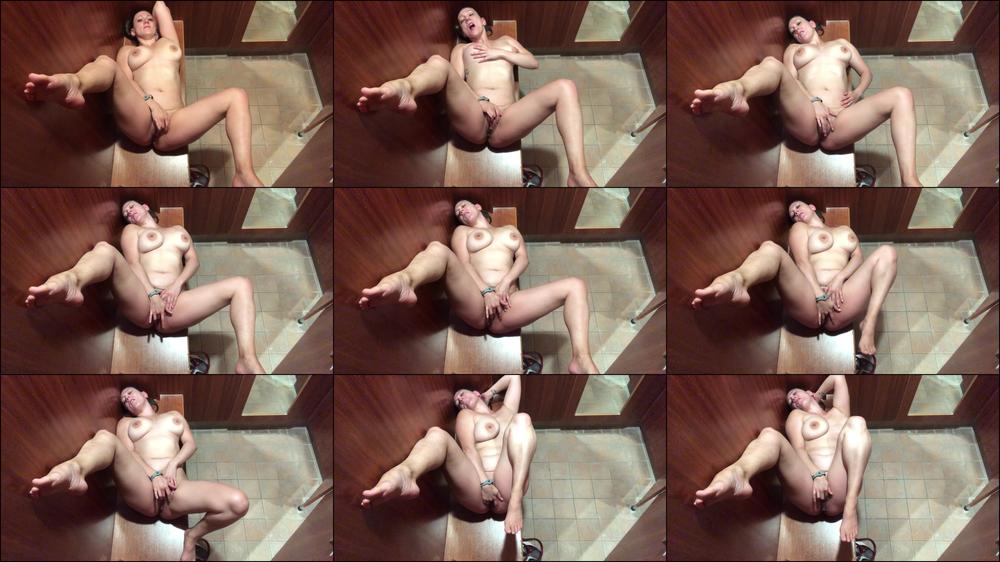Gym Changing Room Play