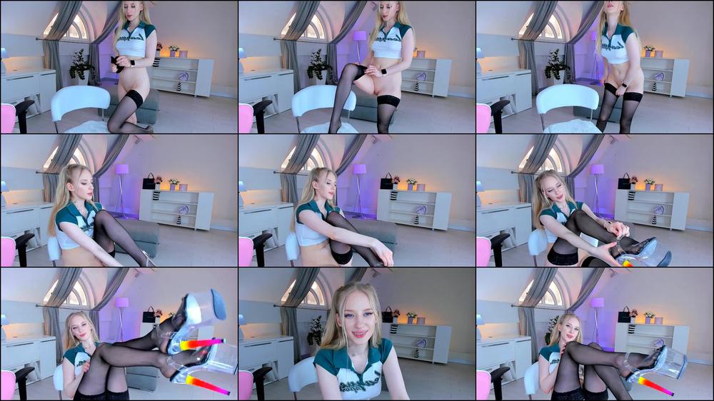 Goddess stocking+ high heels - March 30, 2022