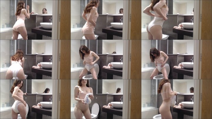 Lola Rae Uk Trying Out New Diaper P--