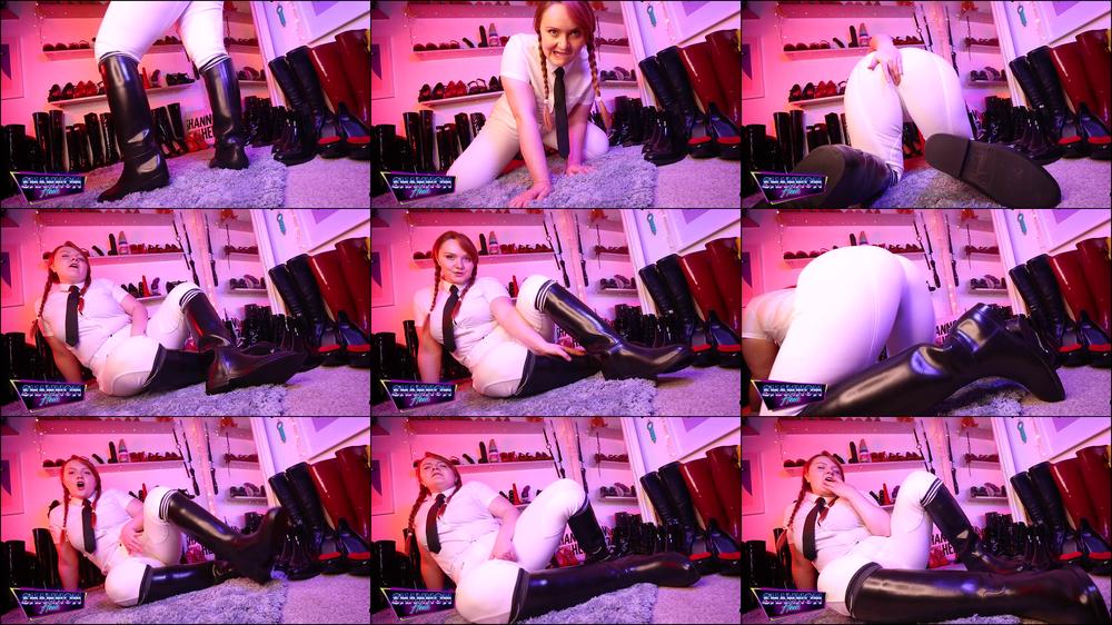 Horny Horsey Riding Girl