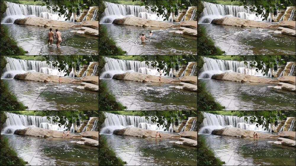 Nude Free swimming