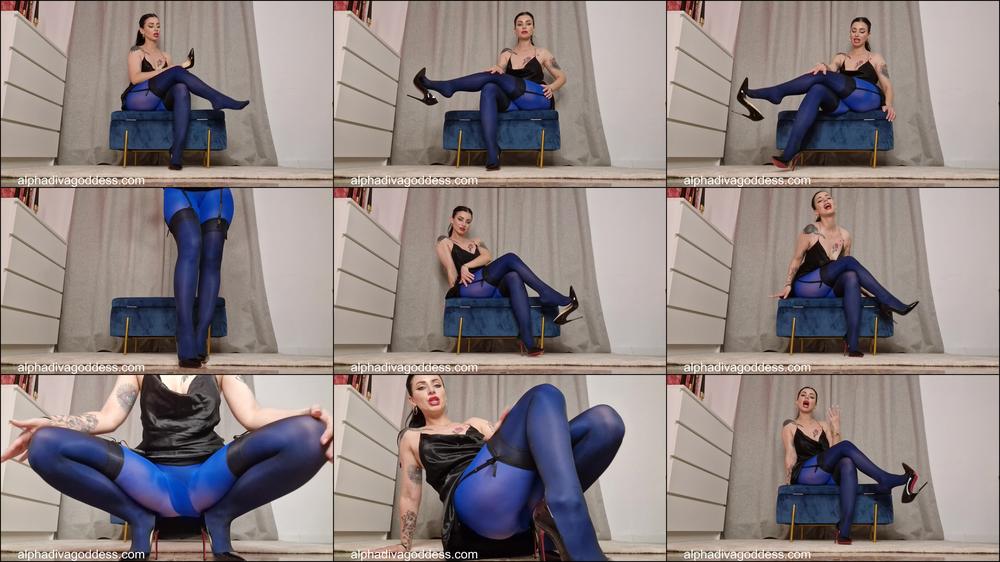 Royal blue nylon legs - part 1 - October 01, 2023