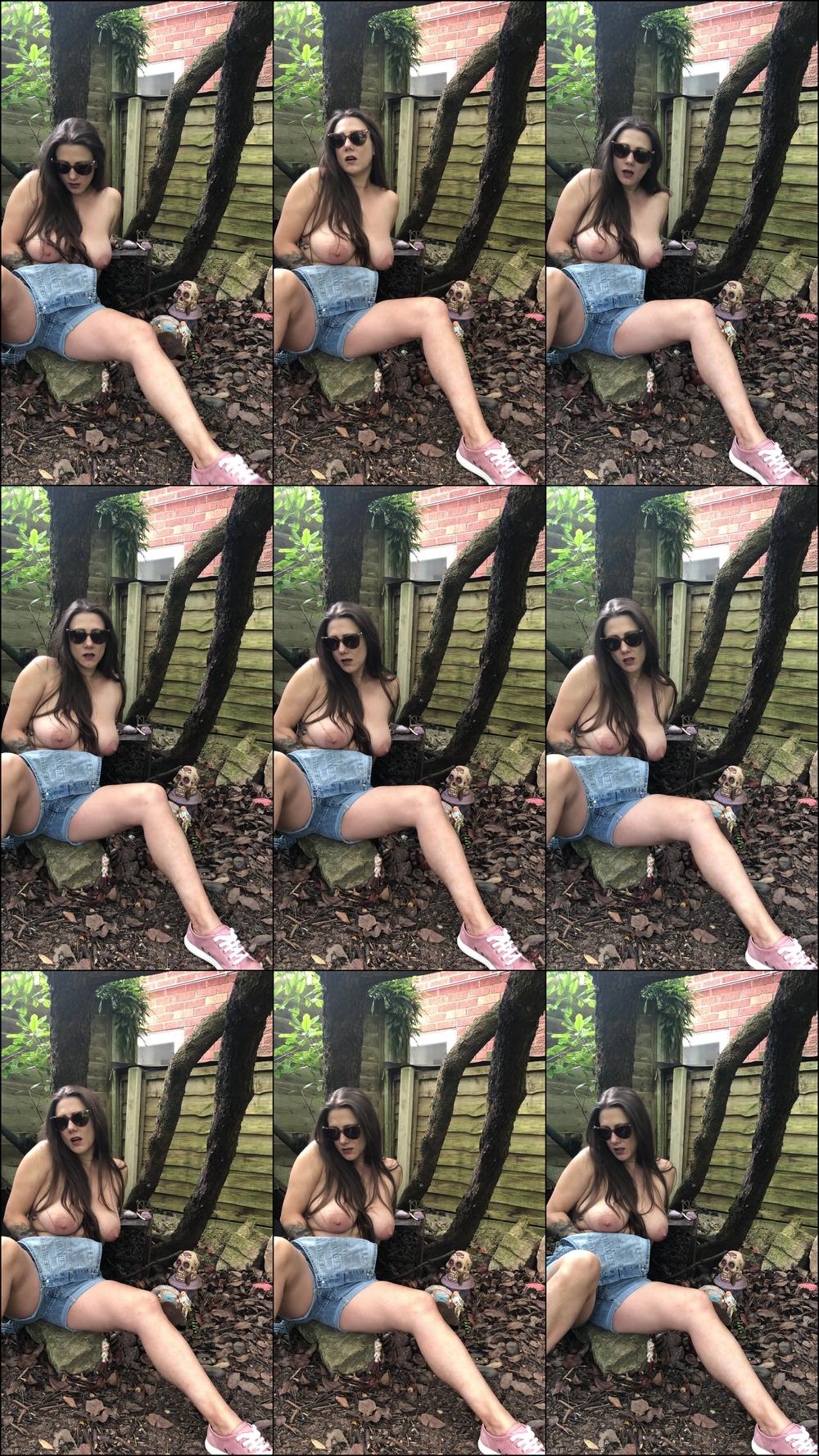 Playing with my Pussy in Garden