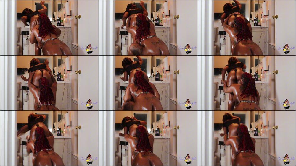 Ass Eating in Bathroom