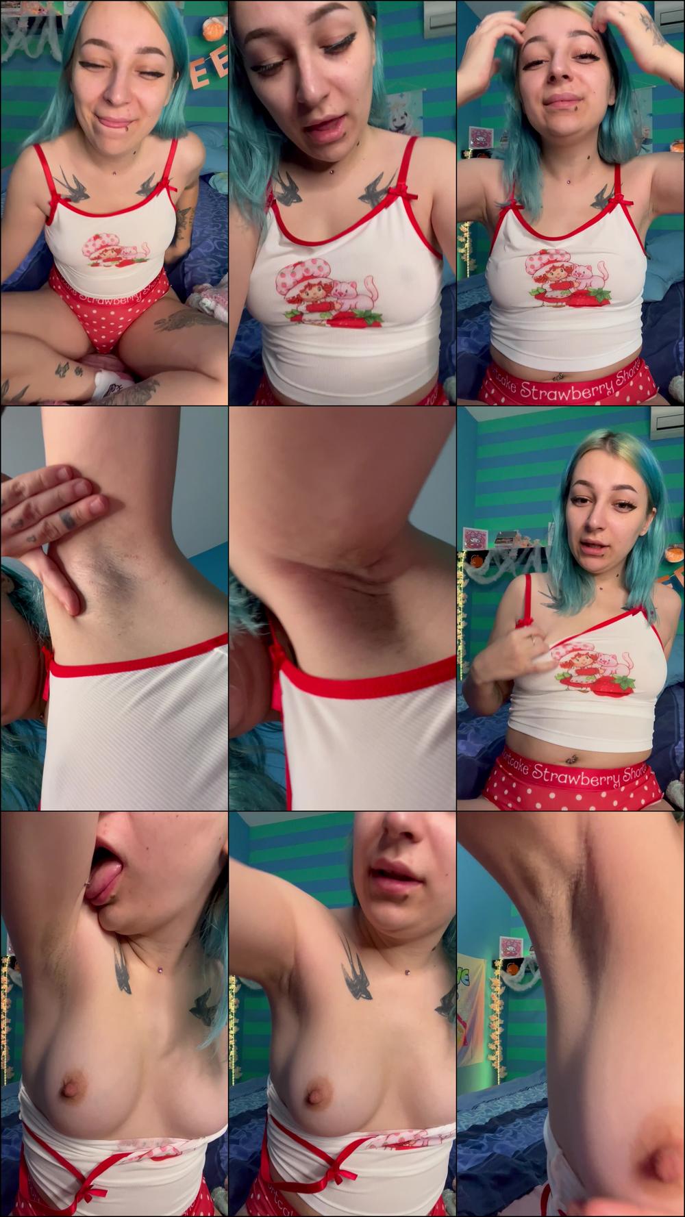 SISTER SHOW HER ARMPITS