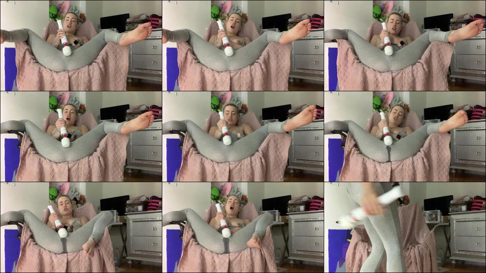 Watch Me Squirt Thru My Leggings - Sep 30, 2021