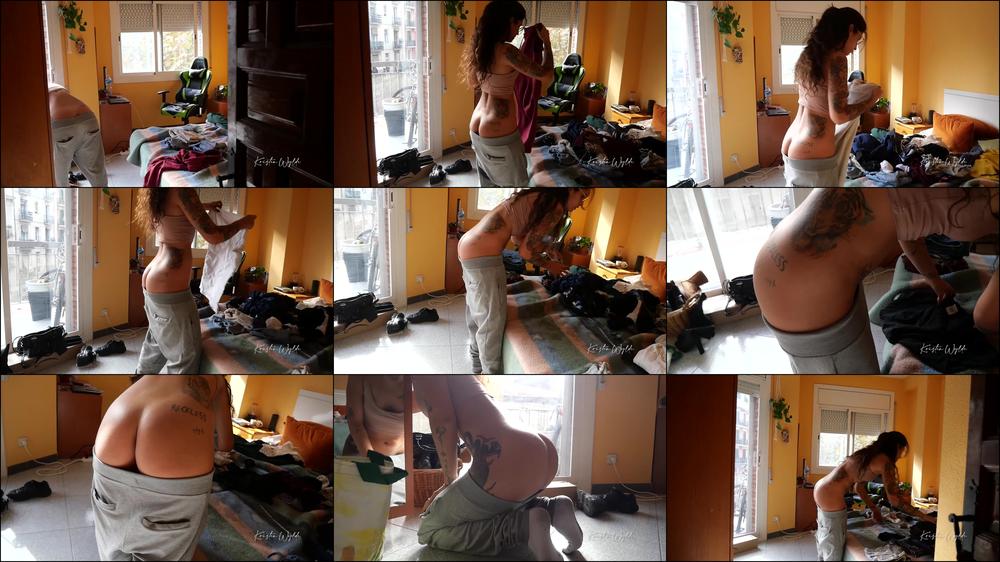 Buttcrack Fetish: My roomate