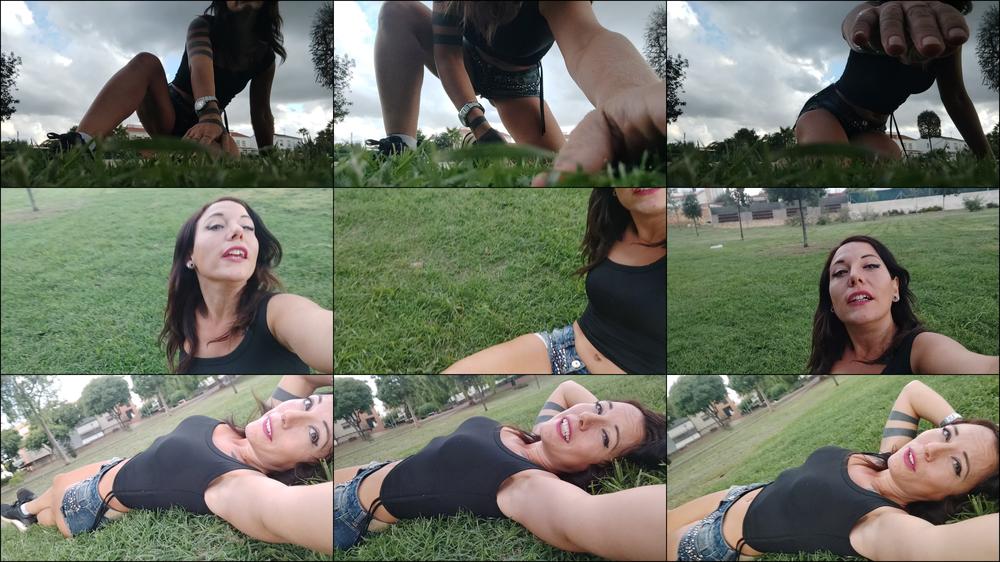 Let's relax lying on the grass