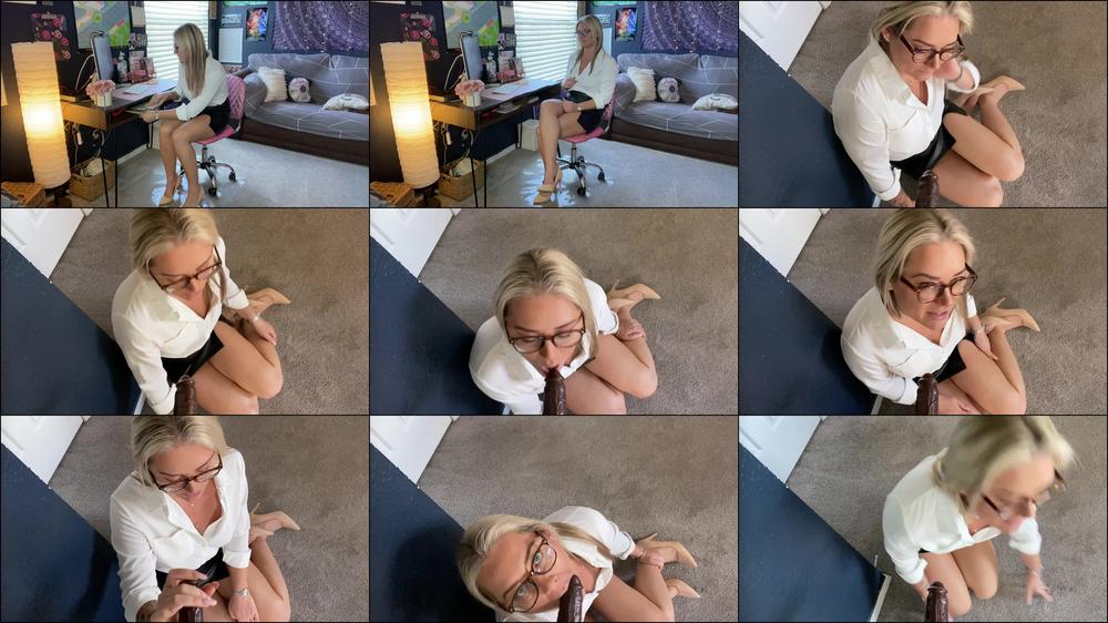 Horny Secretary Wants a Co-Worker
