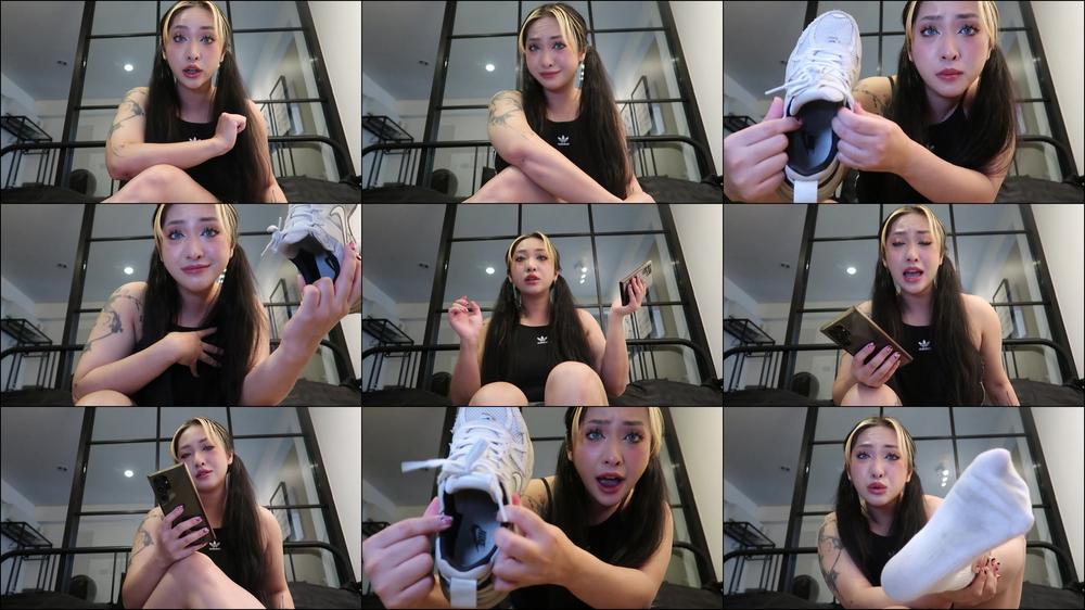 Claudiahon - Your Ex girlfriend makes you her shoe fucking wallet
