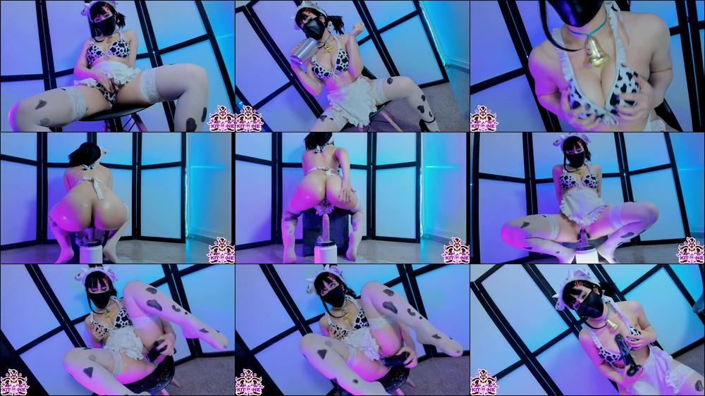 Kobeni Hucow: SquatFuck, Huge dildo & Milk