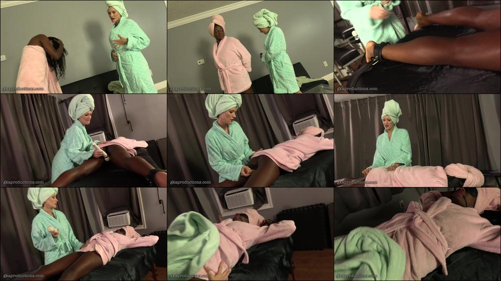 Paris & Reagan Towel Loving Lesbians