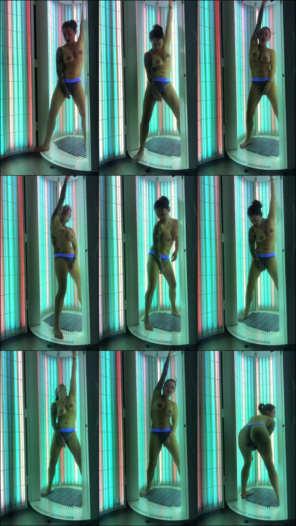 HARD Pussy Fucking on the Tanning Bed