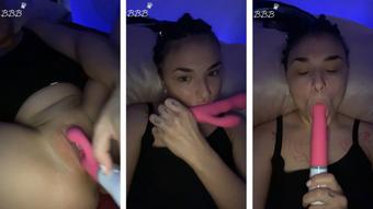 Dildo fuck and delicious cum (Cyber Skye)